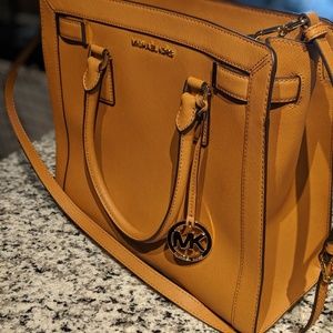 Michael Kors Brown Purse (Like New)